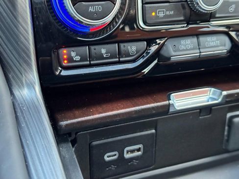 Used 2024 GMC Yukon Denali Ultimate image 27