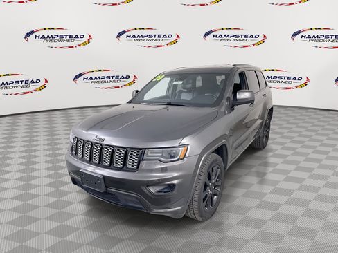 Used 2020 Jeep Grand Cherokee Altitude AWD/4WD image 1