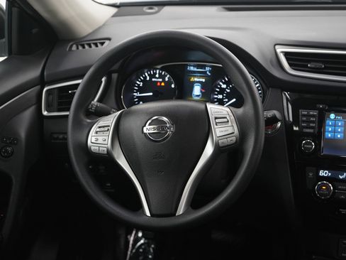 Used 2016 Nissan Rogue SV w/ SV Premium Package AWD/4WD image 14