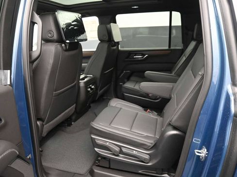 New 2026 GMC Yukon XL Denali w/ Denali Reserve Package image 24
