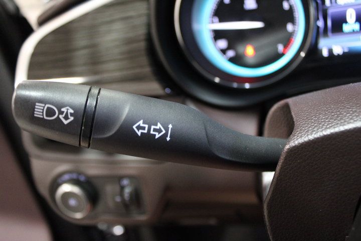 Used 2017 Buick Envision Essence FWD image 38