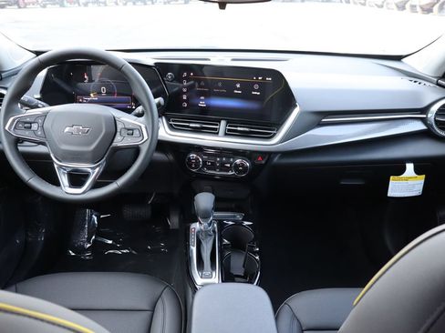 New 2026 Chevrolet Trax ACTIV w/ Sunroof Package FWD image 20