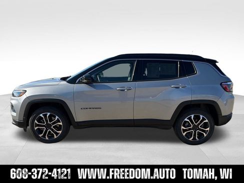 Used 2024 Jeep Compass Limited AWD/4WD image 2