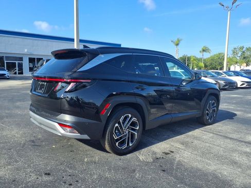 New 2025 Hyundai Tucson Limited image 7