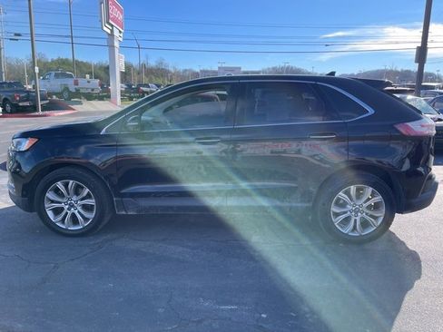 Used 2019 Ford Edge Titanium w/ Equipment Group 301A image 5