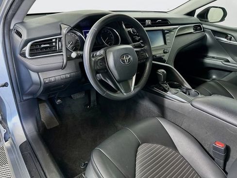 Certified 2018 Toyota Camry SE image 10