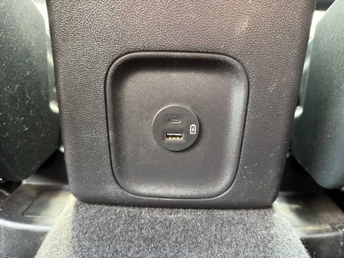 Used 2022 Ford Escape Titanium w/ Titanium Elite Package AWD/4WD image 17