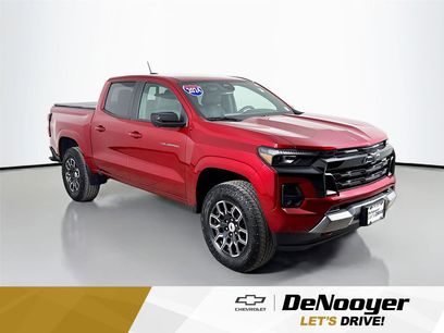 Used 2024 Chevrolet Colorado Z71 w/ Z71 Convenience Package 2