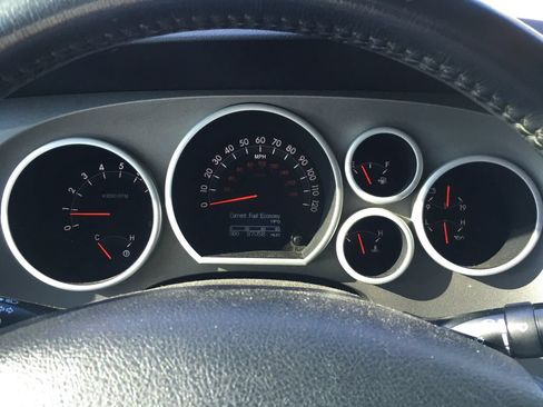 Used 2010 Toyota Tundra Limited AWD/4WD image 2