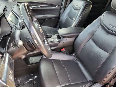 Used 2023 Cadillac XT5 Premium Luxury image 4