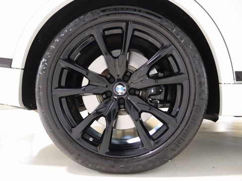 Used 2024 BMW X7 M60i image 91