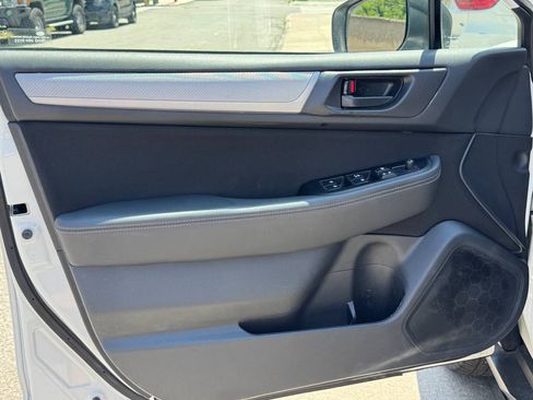 Used 2018 Subaru Outback 2.5i AWD/4WD image 20