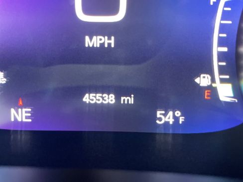 Used 2019 Chrysler Pacifica Touring-L Plus w/ Tire & Wheel Group image 29