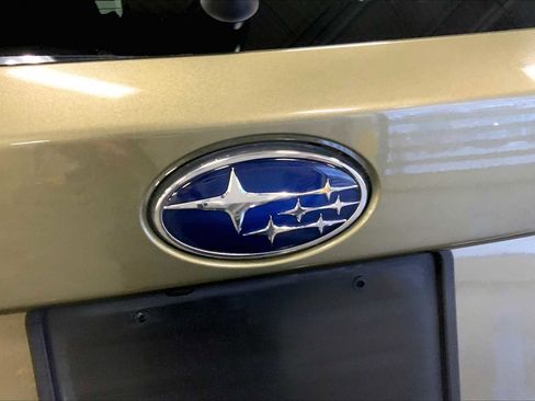 Used 2020 Subaru Outback Premium image 31