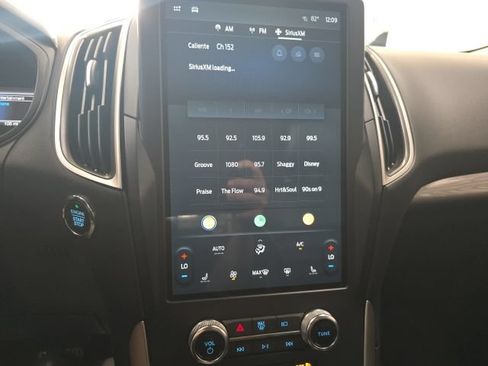 Used 2024 Ford Edge SEL AWD/4WD image 23