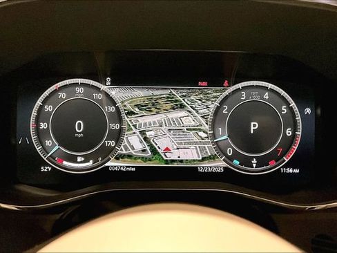 Certified 2025 Jaguar F-PACE R-Dynamic S image 22