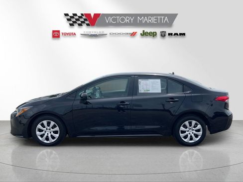 Used 2024 Toyota Corolla LE FWD image 2