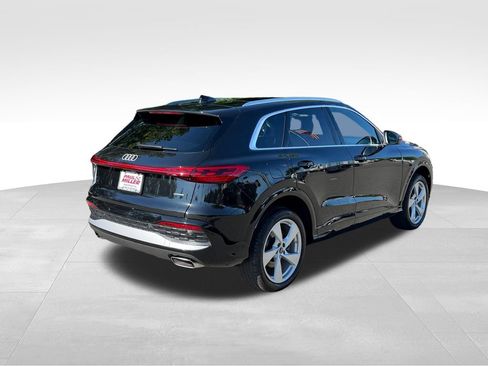 Used 2025 Audi Q5 Premium Plus w/ Premium Plus AWD/4WD image 8