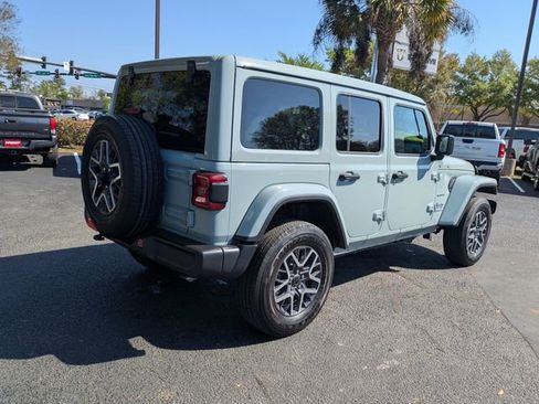 Used 2024 Jeep Wrangler Sahara image 4