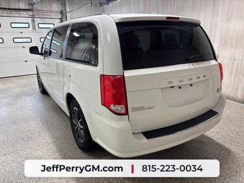 Used 2017 Dodge Grand Caravan GT FWD image 5