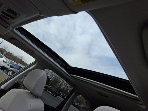 Used 2017 Subaru Forester 2.5i Premium image 15