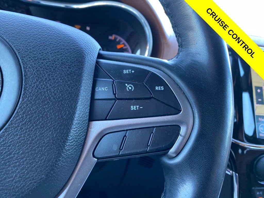 Used 2021 Jeep Grand Cherokee Overland AWD/4WD image 18