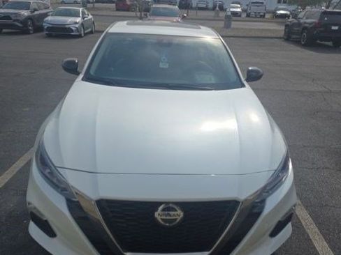 Used 2021 Nissan Altima 2.5 SR w/ SR Premium Package AWD/4WD image 10