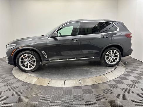 Used 2022 BMW X5 xDrive40i w/ Premium Package AWD/4WD image 16