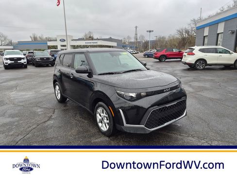 Used 2025 Kia Soul LX w/ LX Technology Package FWD image 1