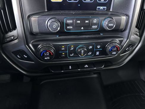Used 2018 Chevrolet Silverado 1500 LT w/ Texas Edition AWD/4WD image 17