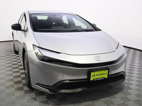 Used 2023 Toyota Prius LE FWD image 9