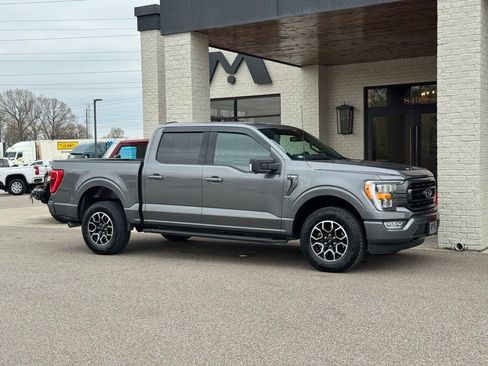 Used 2022 Ford F150 XLT w/ Equipment Group 302A High AWD/4WD image 17
