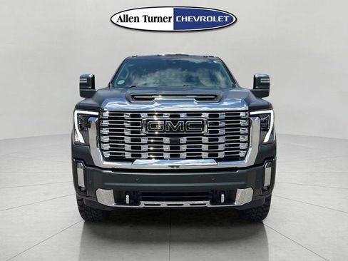 Used 2024 GMC Sierra 2500 Denali w/ Denali Reserve Package AWD/4WD image 2