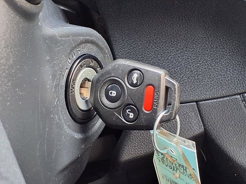 Used 2018 Subaru Crosstrek 2.0i image 12
