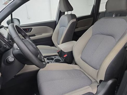 Used 2025 Subaru Forester Premium w/ Convenience Package #1 AWD/4WD image 15