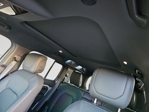 Used 2024 Land Rover Defender 110 X image 19