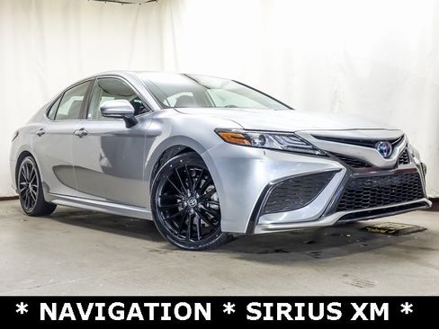 Used 2023 Toyota Camry XSE image 2