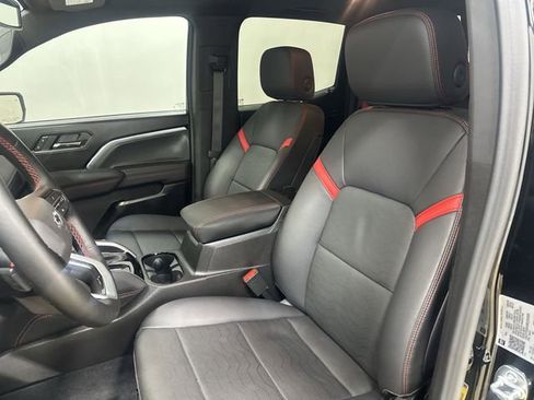 Used 2024 Chevrolet Colorado Z71 w/ LPO, Dark Essentials Package image 14
