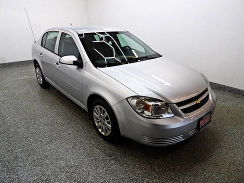 Used 2010 Chevrolet Cobalt LT FWD image 3