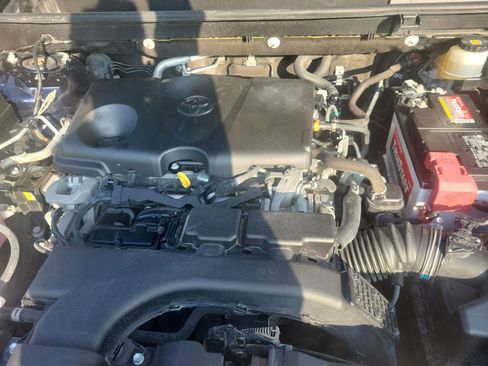 Certified 2020 Toyota RAV4 XLE Premium image 34