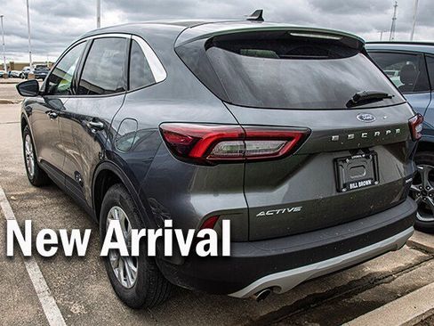 Used 2023 Ford Escape Active AWD/4WD image 2