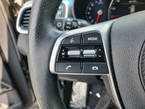 Used 2019 Kia Sorento SX image 25