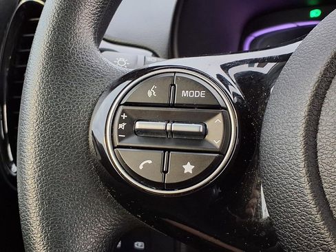 Certified 2025 Kia Soul S FWD image 21