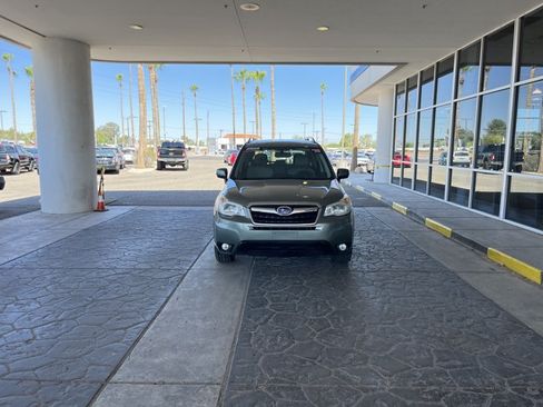Used 2015 Subaru Forester 2.5i Touring w/ Popular Package #2 AWD/4WD image 7
