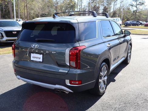 Used 2022 Hyundai Palisade SEL w/ Premium Package image 3