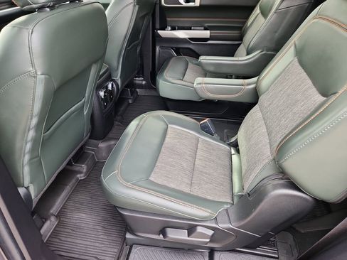 Used 2022 Ford Explorer Timberline image 8