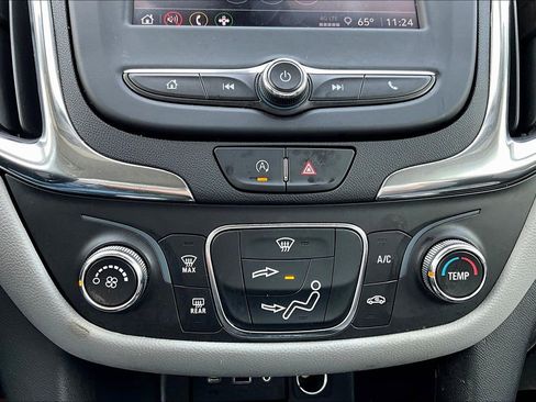 Used 2022 Chevrolet Equinox LS w/ LS Convenience Package image 33