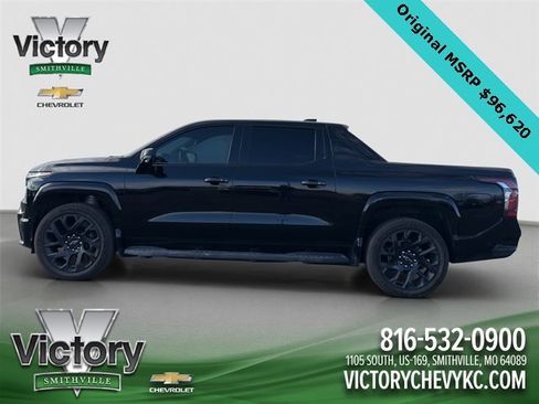 Used 2024 Chevrolet Silverado EV RST image 3