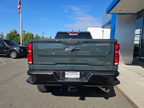 New 2026 Chevrolet Silverado 2500 ZR2 w/ LPO, Dark Essentials Package AWD/4WD image 6