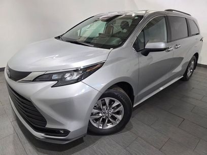 Used 2025 Toyota Sienna XLE w/ XLE Plus Package